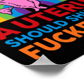 Shirt middelvinger hij die geen baarmoeder heeft m poster (Hoek)