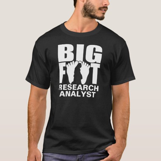 Shirt van Bigfoot/Sasquatch Research Analyst (Voorkant)