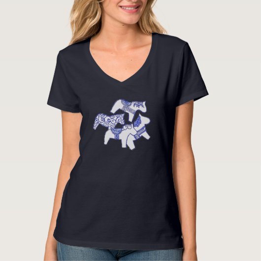 Shirt van blauwe en witte dala paarden (Voorkant)