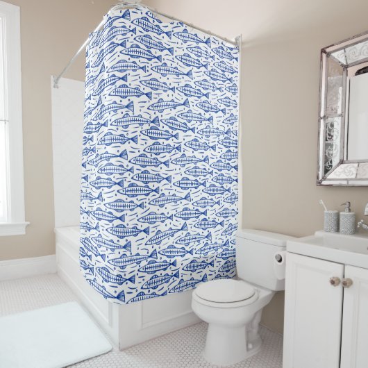 Shoal of Fish Pattern - Navy Blue op White Douchegordijn (In situ)