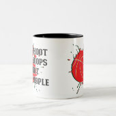 Shoot Hoops not People Tweekleurige Koffiemok (Center)