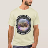 Shoot ons niet op Elephant Tug of War T-shirt (Voorkant)