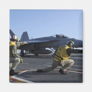 Shooters aan boord van de USS George HW-Struik Magneet