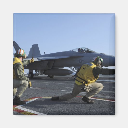 Shooters aan boord van de USS George HW-Struik Magneet (Voorkant)