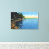 Shoreline Uitzicht van het Sseneca Lake Park Pavil Canvas Afdruk (Insitu (Houten vloer))