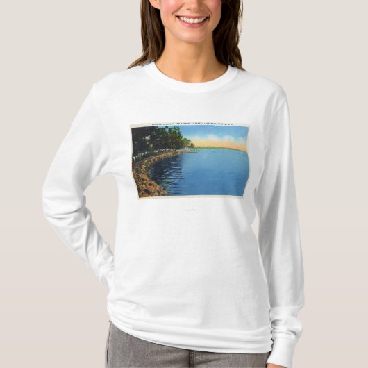Shoreline Uitzicht van het Sseneca Lake Park Pavil T-shirt (Voorkant)