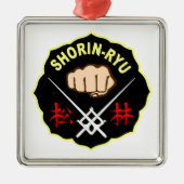 SHORIN RYU KARATE PATCH SYMBOL KANJI METALEN ORNAMENT (Voorkant)