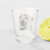 Shot Glass Wenkbrauw Hond Meme Glas (Achterkant)