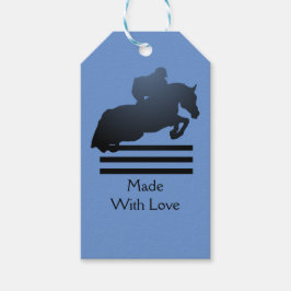 Show jumper die een obstakel opruimt. cadeaulabel