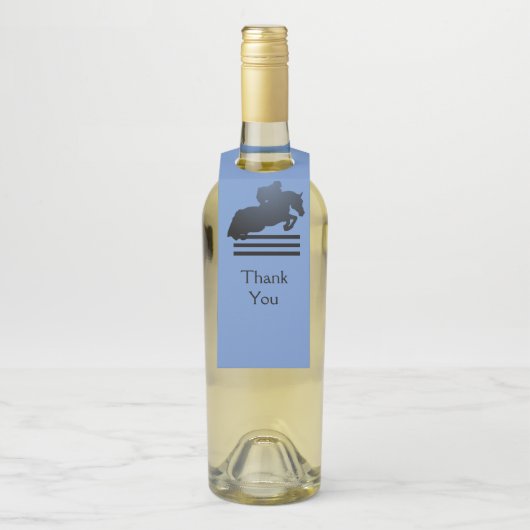 Show jumper die een obstakel opruimt. flessenhanger (Op fles)