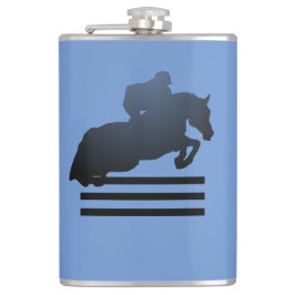 Show jumper die een obstakel opruimt. heupfles