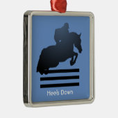 Show jumper die een obstakel opruimt. metalen ornament (Rechts)