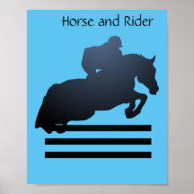 Show jumper die een obstakel opruimt.