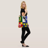 Show uit uw kleuren - Arms of Ireland Tote Bag (Op model)