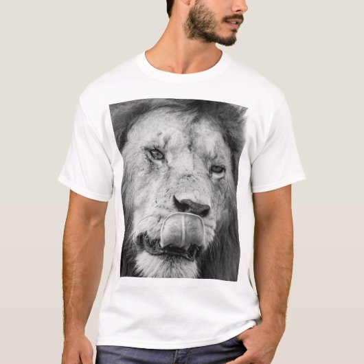 Show Your Strength with Our Lion Print Shirt (Voorkant)