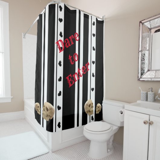 Shower Curtain Skulls Black Hearts Black Stripe Douchegordijn (In situ)