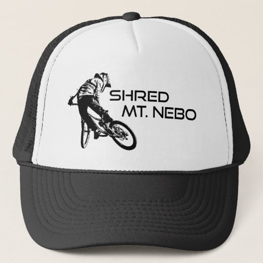 Shred The Mt. Nebo Trail Bentonville Trucker Pet (Voorkant)