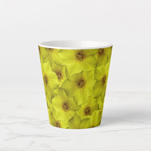 Shrubby Cinquefoil naadloos patroon Latte Mok (Voorkant)