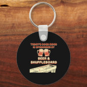 Shuffleboard Player Beer Sleutelhanger (Voorkant)