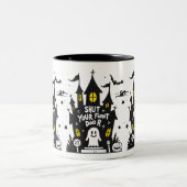 Shut Your Front Door Mug – Haunted House Ghost Tweekleurige Koffiemok (Center)