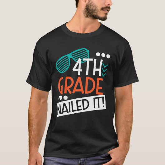 Shutter Sunglass 4e graad Nailed it Student Gradu T-shirt (Voorkant)