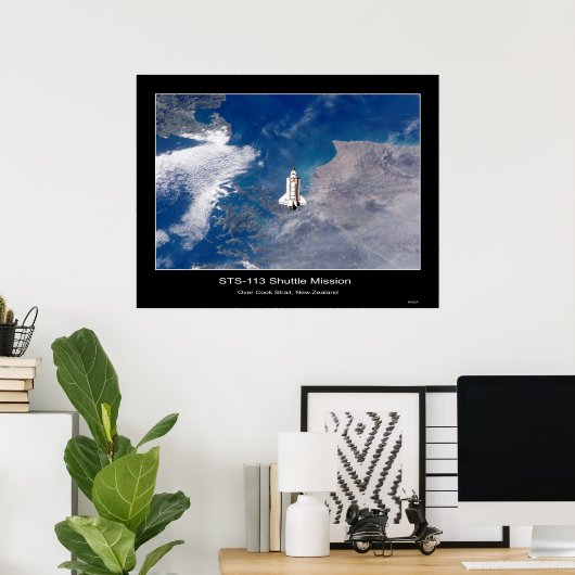 Shuttle-iss005e21472 Poster (Thuiskantoor)