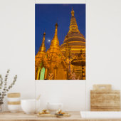 Shwedagon Pagoda bij nacht, Myanmar Poster (Keuken)