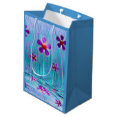 Shy Daisies Gift Bag Medium Cadeauzakje (Achterkant Gekanteld)