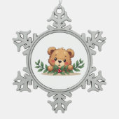 Shy Kawaii Teddy Bear Mistletoe Christmas Tin Sneeuwvlok Ornament (Voorkant)