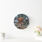 Shy Sorrel Mare and Branches Horse-lover Gift Ronde Klok (Huis)