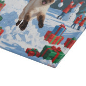 Siamees Kat Lopt in Sneeuw met Kerstmuts Snijplank (Hoek)