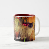 Siamese Cat Posing Personalized Tweekleurige Koffiemok (Voorkant rechts)