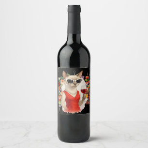 Siamese kat drinkt wijn op barbecuefeestje etiket