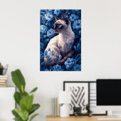 Siamese kat in blauwe bloemen poster (Thuiskantoor)