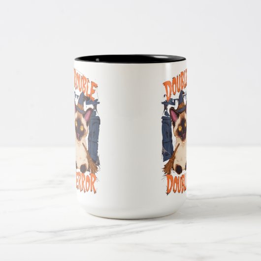 Siamese kat in het Halloween Mansion Tweekleurige Koffiemok (Center)