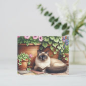 Siamese kat liegen door bloemen kattenliefhebber briefkaart (Staand voorkant)