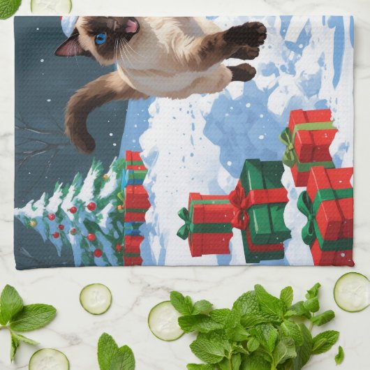 Siamese kat loopt in de sneeuw met kerst Pet Theedoek (Gevouwen)