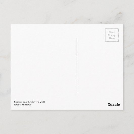 Siamese Kat op een Dekbed van het Lapwerk Briefkaart (Achterkant)