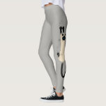 Siamese kat op | Funny Cat Lover's Leggings<br><div class="desc">Siamese kat vasthouden met klauwen grijze Leggings. Plezier voor de sportschool,  yogales,  of thuis op de bank opgerold met je kat. Bekijk Jenn's Doodle World voor nog meer ongewone leggings en leuke producten met deze gekke Siamese kat. ©Jenn Kay</div>
