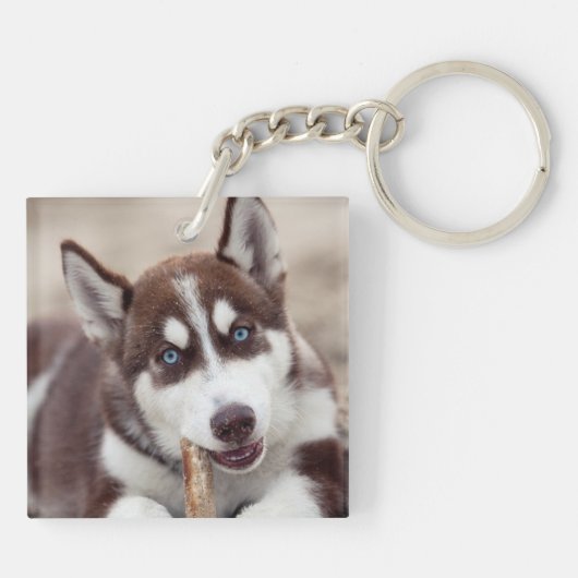Siberian Husky Puppy op het strand Sleutelhanger (Achterkant)