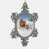 Siberische handige hond die met kerstmouwen slikt. tin sneeuwvlok ornament (Links)