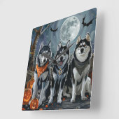 Siberische Husky Halloween Spooky Vierkante Klok (Hoek)