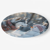 Siberische Husky kijkt naar een sneeuwman Papieren Bordje (Gekanteld)