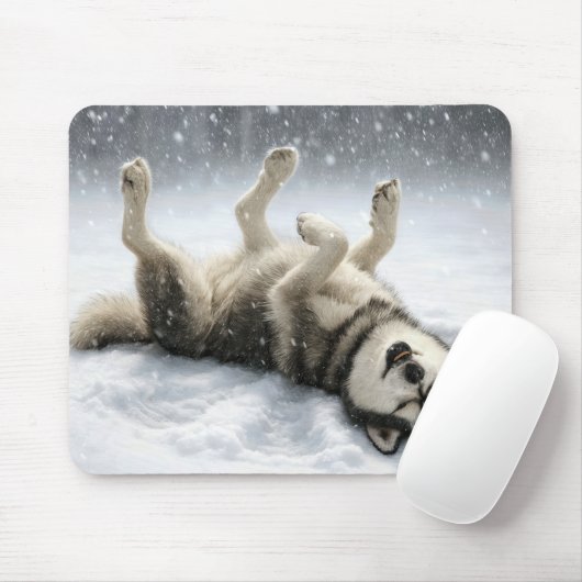 Siberische Husky Maakt een Sneeuwengel Muismat (Met muis)