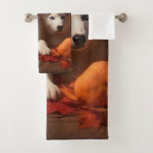 Siberische Husky Puppy Herfst Delight Pompoen Bad Handdoek (Insitu)