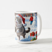 Siberische kat loopt in de sneeuw met kerst Pet Koffiemok (Voorkant rechts)