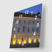 Sibiu 's nachts vierkante klok (Hoek)