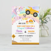 Siblings unicorn en dumptruck uitnodiging. kaart (Staand voorkant)