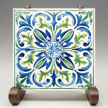 Siciliaanse tuin Waterverf blauw groen Tegeltje<br><div class="desc">De Sicilian Garden Ceramic Print Tegel brengt de levendigheid van Italiaans keramiek naar uw huis met zijn uitgebreide en kleurrijke ontwerp. Een weelderige vertoning van bloemen en gebladerte straalt van het centrale motief, met gewaagde blauwtjes, groenen en hints van geel creëren een boeiend patroon. Deze tegel print is een fotografische...</div>