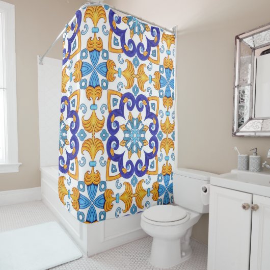 Sicilian Vibrant Majolica Scrollwork Mediterranean Douchegordijn (In situ)